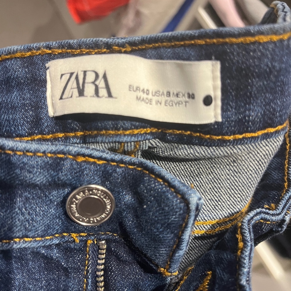 Jeans - Picture 3 of 3